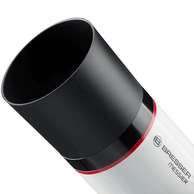 Parasol antirrocío Bresser montado en un telescopio MCX102